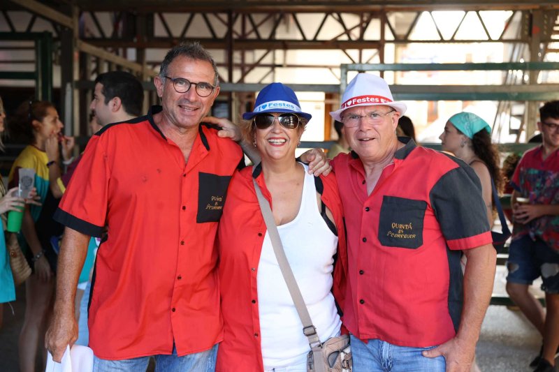 Galeria de fotos (no oficials) del Dia de les Quintades a Pedreguer Galeria de fotos (no oficials) del Dia de les Quintades a Pedreguer